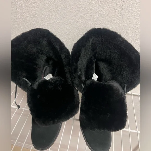 Ugg Jerene Booties used in great shape size 9 - Picture 11 of 11